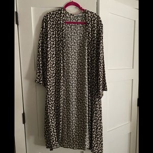 Carly Jean LA Kimono